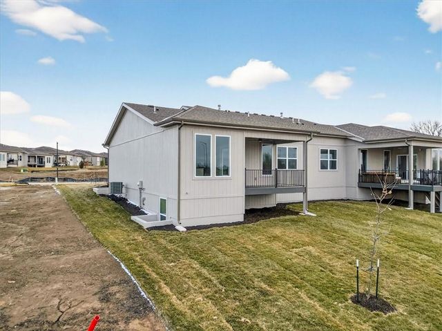 9468 Shady Bend Road, Lenexa, KS 66227