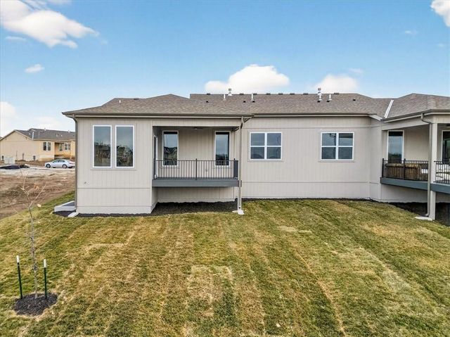 9468 Shady Bend Road, Lenexa, KS 66227