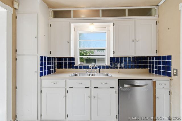 1208 S Indianapolis Avenue S, Tulsa, OK 74112