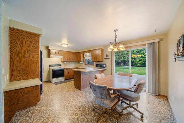 2824 SULLIVAN AVENUE, Kaukauna, WI 54911