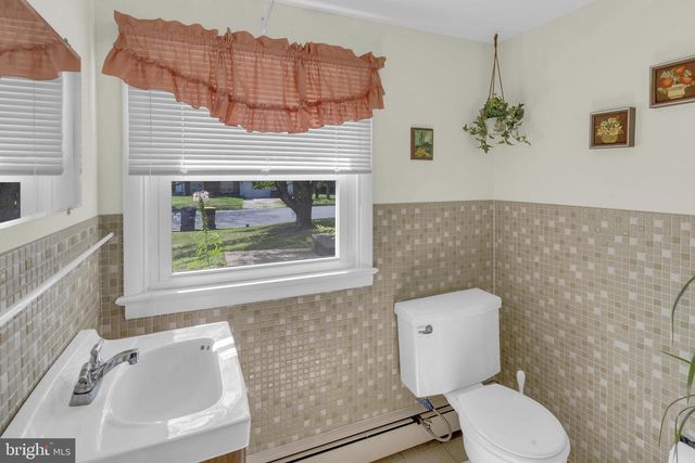 622 KNOLL DR, Lansdale, PA 19446