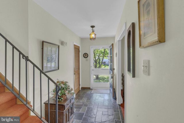 622 KNOLL DR, Lansdale, PA 19446