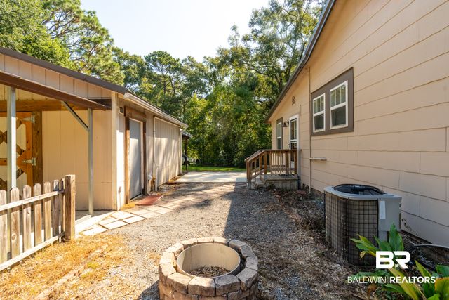202 Forest St, Chickasaw, AL 36611