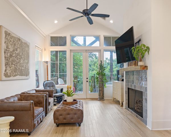 325 A Bacque Crescent Drive, Lafayette, LA 70503