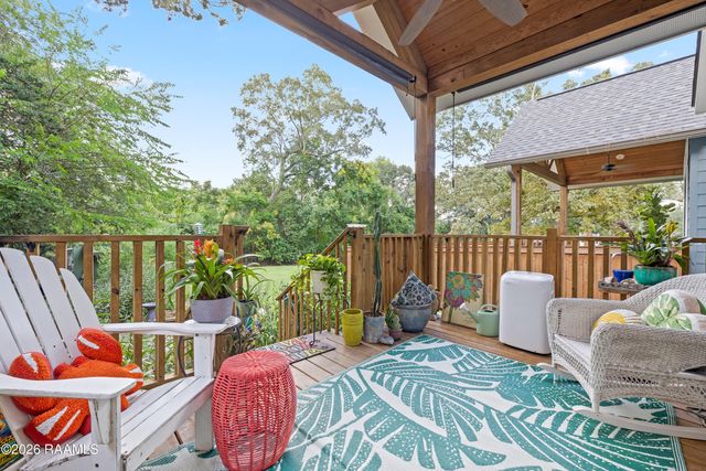 325 A Bacque Crescent Drive, Lafayette, LA 70503