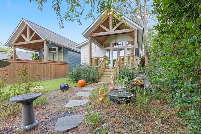 325 A Bacque Crescent Drive, Lafayette, LA 70503