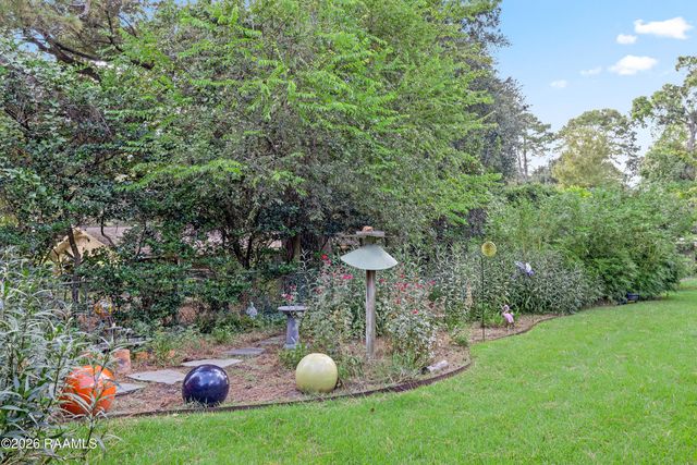 325 A Bacque Crescent Drive, Lafayette, LA 70503