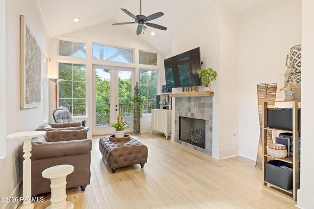 325 A Bacque Crescent Drive, Lafayette, LA 70503