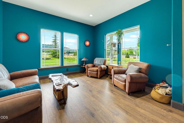 5597 Highway 66, Ashland, OR 97520