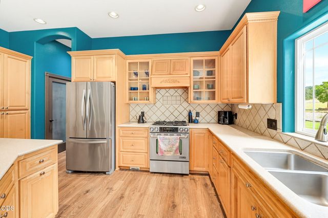 5597 Highway 66, Ashland, OR 97520