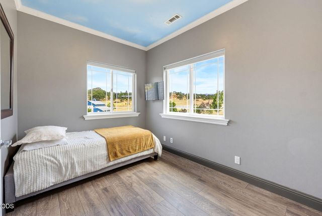 5597 Highway 66, Ashland, OR 97520