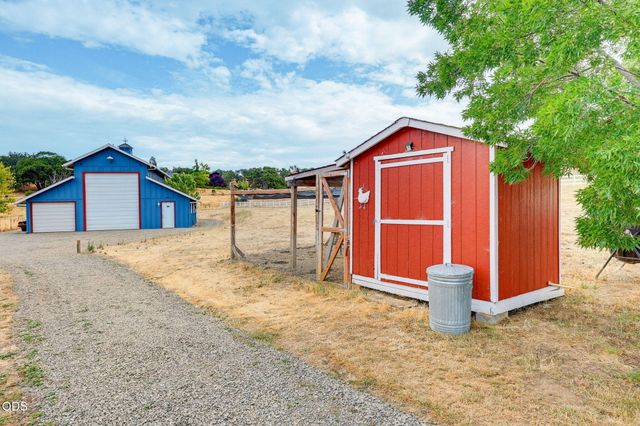 5597 Highway 66, Ashland, OR 97520