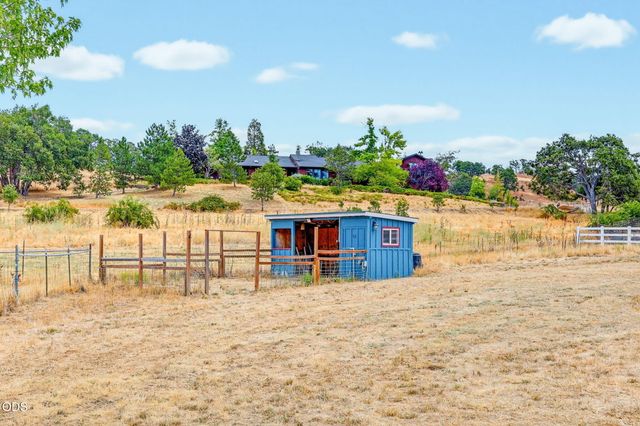 5597 Highway 66, Ashland, OR 97520