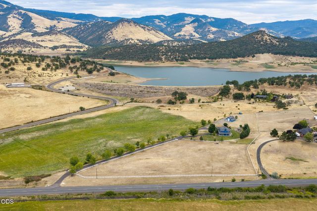 5597 Highway 66, Ashland, OR 97520