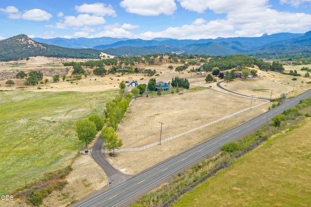 5597 Highway 66, Ashland, OR 97520