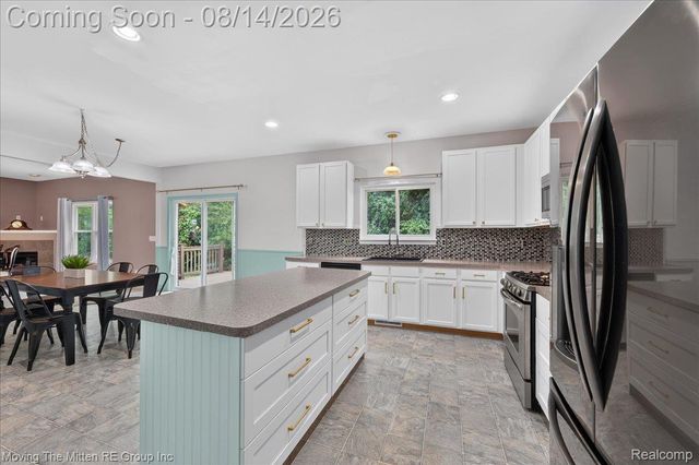42116 Richmond Drive, Van Buren Charter Township, MI 48111