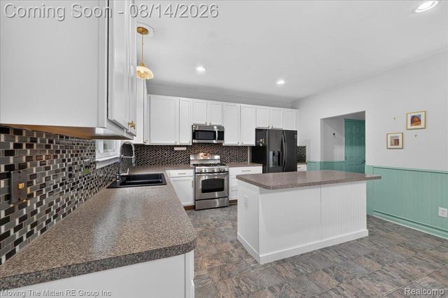 42116 Richmond Drive, Van Buren Charter Township, MI 48111