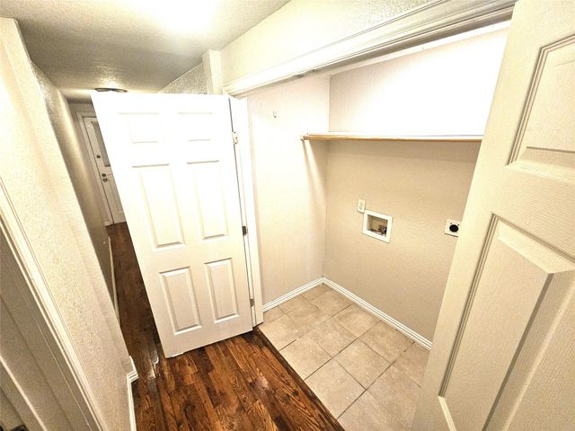 1921 W 10th Street, Dallas, TX 75208