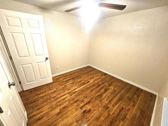 1921 W 10th Street, Dallas, TX 75208