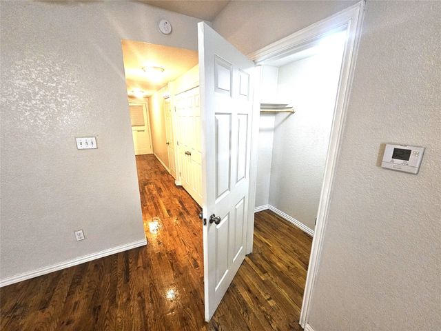 1921 W 10th Street, Dallas, TX 75208