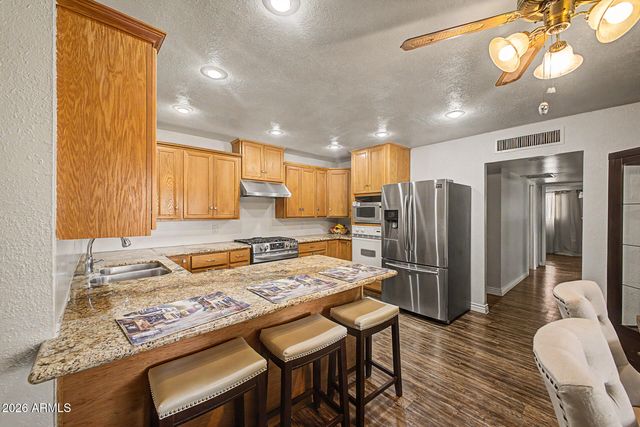 6409 W OREGON Avenue, Glendale, AZ 85301