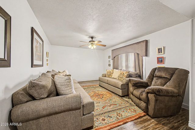 6409 W OREGON Avenue, Glendale, AZ 85301