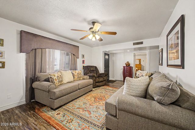 6409 W OREGON Avenue, Glendale, AZ 85301