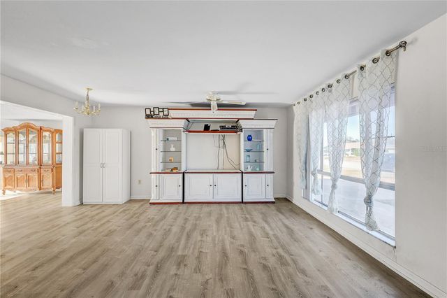 708 TAM O SHANTER AVENUE, Sun City Center, FL 33573