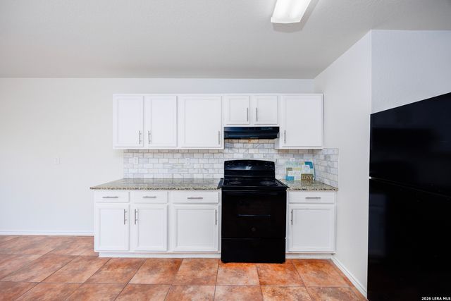7706 HEDRICK FARM, San Antonio, TX 78239