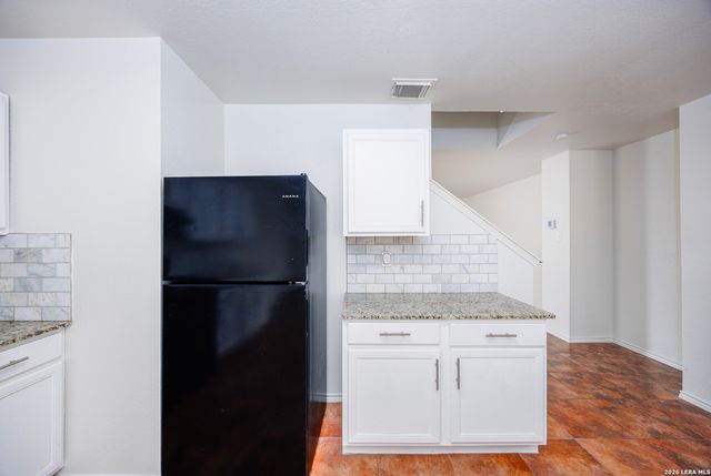 7706 HEDRICK FARM, San Antonio, TX 78239