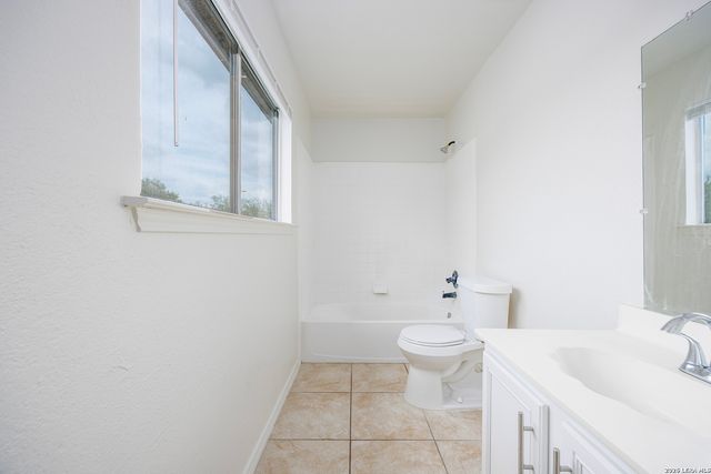 7706 HEDRICK FARM, San Antonio, TX 78239