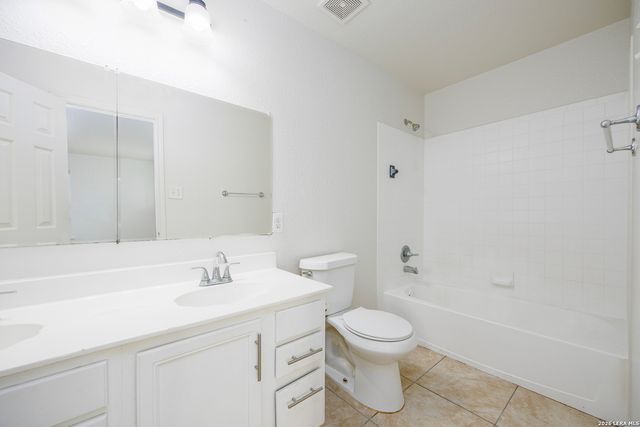 7706 HEDRICK FARM, San Antonio, TX 78239