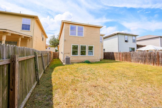 7706 HEDRICK FARM, San Antonio, TX 78239