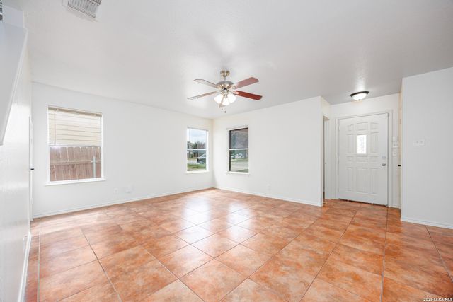 7706 HEDRICK FARM, San Antonio, TX 78239