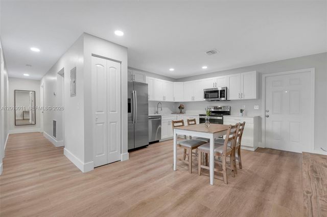 700 NW 18th St 1-2, Fort Lauderdale, FL 33311