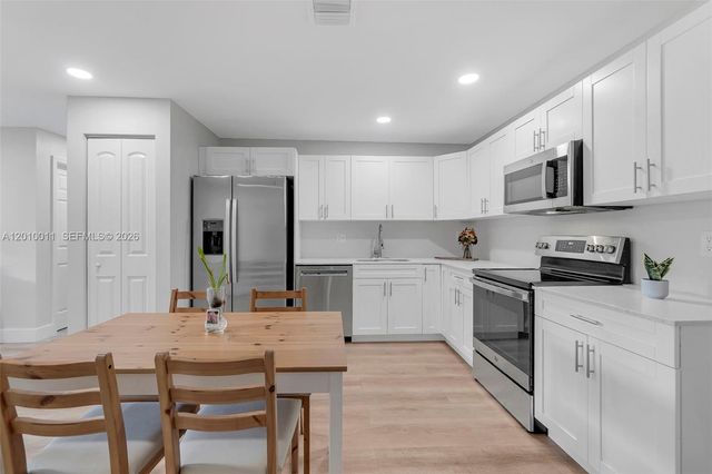 700 NW 18th St 1-2, Fort Lauderdale, FL 33311