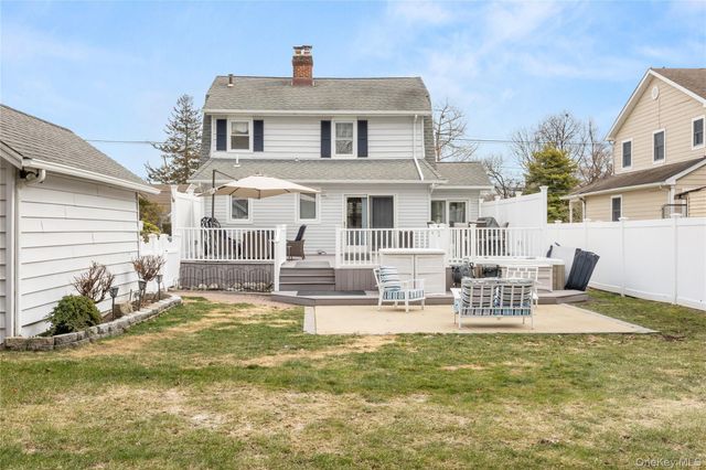 147 Pennsylvania Avenue, Freeport, NY 11520
