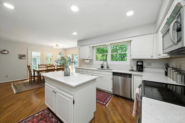 7976 Ashley View Drive, Columbia Twp, OH 45227