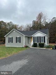 435 WAKEFIELD DR, Colonial Beach, VA 22443