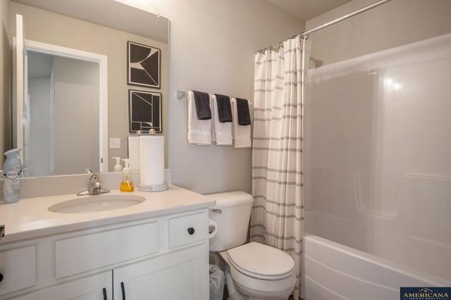 17606 Phoebe Street, Bennington, NE 68007