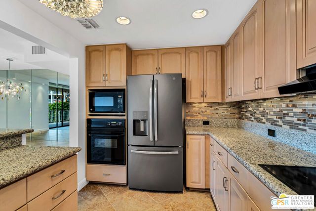 910 Island Drive 211, Rancho Mirage, CA 92270