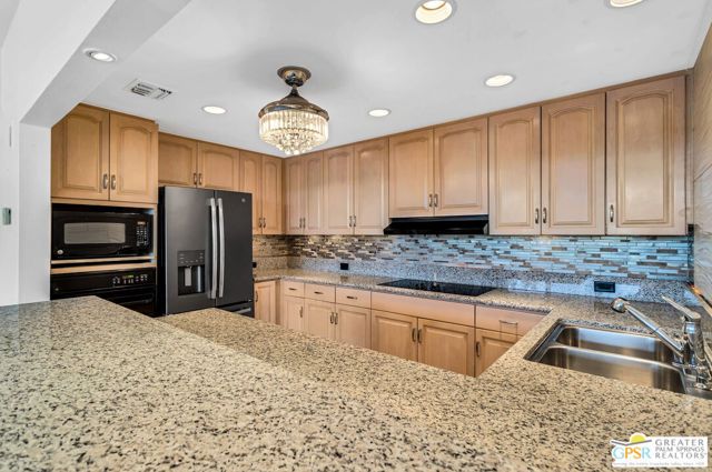 910 Island Drive 211, Rancho Mirage, CA 92270