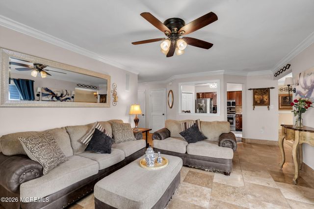 1 Breakwater Square, Howell, NJ 07728