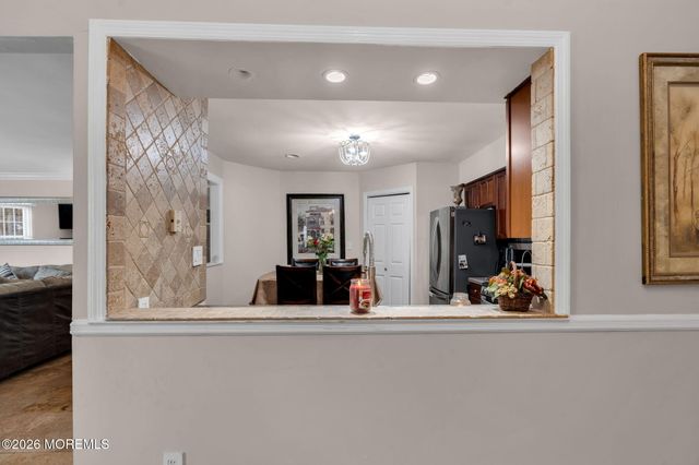 1 Breakwater Square, Howell, NJ 07728