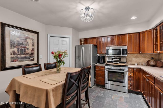 1 Breakwater Square, Howell, NJ 07728