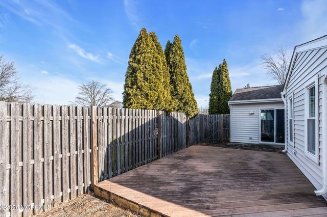 1 Breakwater Square, Howell, NJ 07728