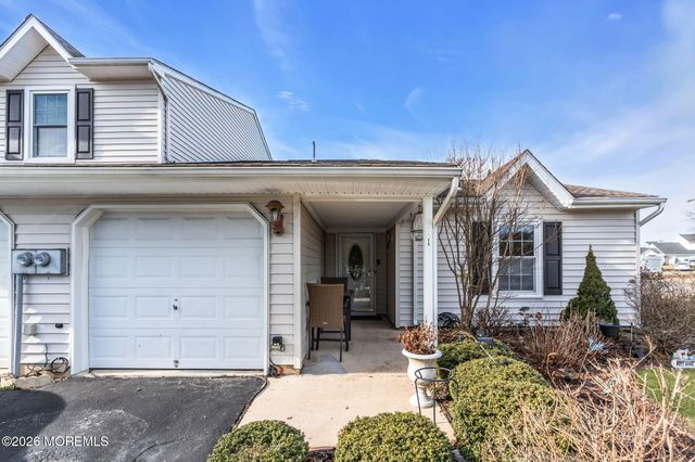 1 Breakwater Square, Howell, NJ 07728