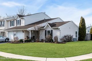 1 Breakwater Square, Howell, NJ 07728