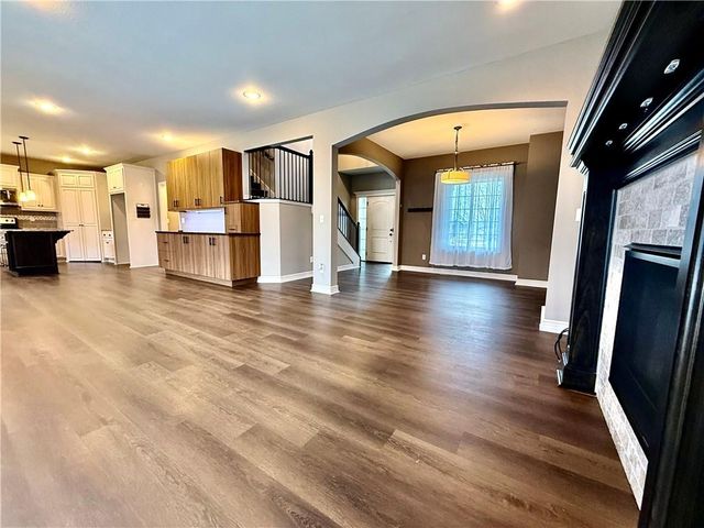 1900 Red Bud Court, Raymore, MO 64083