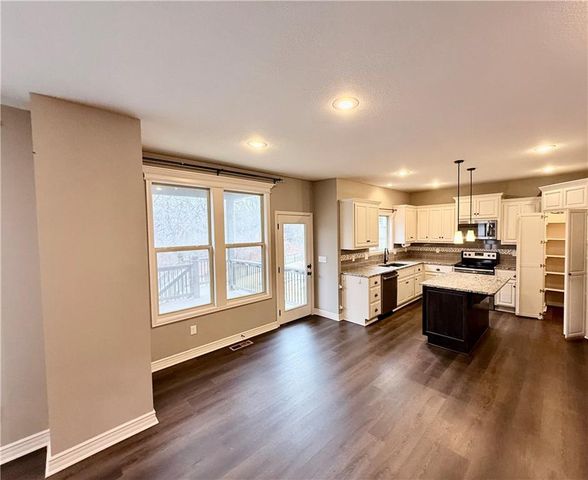 1900 Red Bud Court, Raymore, MO 64083